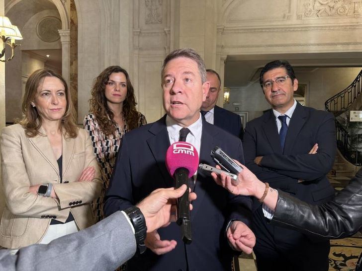 Page se reúne con el comisario de Agricultura en Bruselas para discutir la PAC y etiquetado del vino