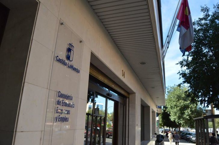 Castilla-La Mancha establece un calendario de aperturas para grandes superficies en 2026