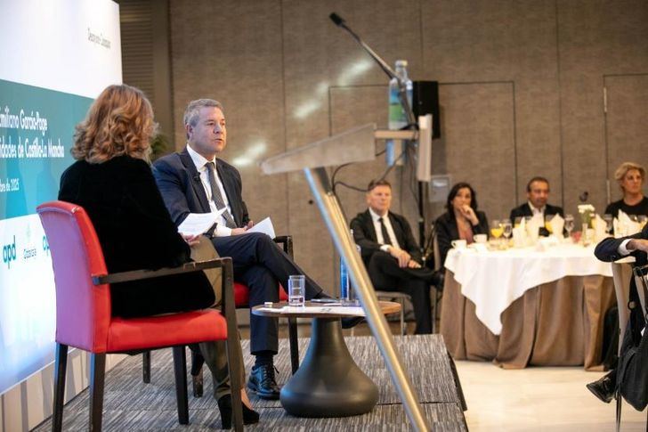 Emiliano García-Page propone cinco pactos en Madrid para mejorar la competitividad de España