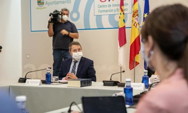 Page es partidario de ir eliminando las restricciones del coronavirus 'de forma progresiva'