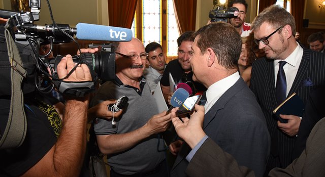 Page pedirá al nuevo Gobierno de España que cumpla con la ley en los trasvases