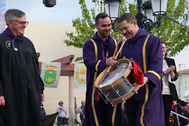 Page: “Nos sentimos orgullosos de compartir la tradición de las tamboradas con toda la humanidad y recordarnos como lo que somos”