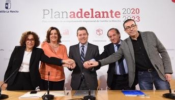 Gobierno de Castilla-La Mancha y los agentes sociales firman el Plan Adelante 2020-2023