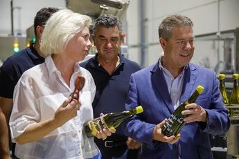 El presidente de Castilla-La Mancha advierte sobre los peligros de los chantajes en las negociaciones de financiación