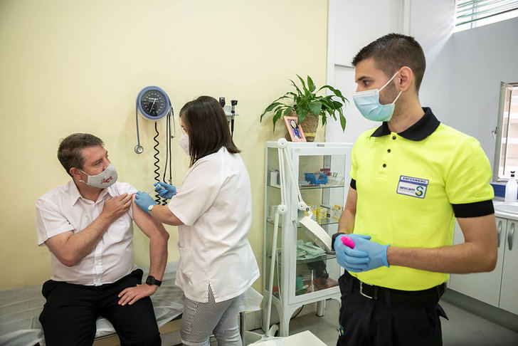 Este viernes comienza la vacunación en Castilla-La Mancha para personas entre 40 y 49 años