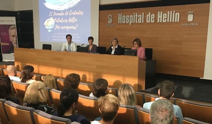 La importancia de la colaboración entre profesionales en las Jornadas sobre cuidados paliativos del Hospital de Hellín