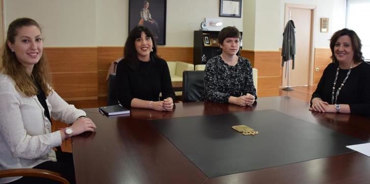 Verónica León y Alicia Gómez, dos jóvenes albaceteñas con beca de internacionalización del IPEX