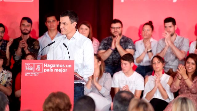 El socialista Pedro Sánchez muestra ahora en Murcia su 