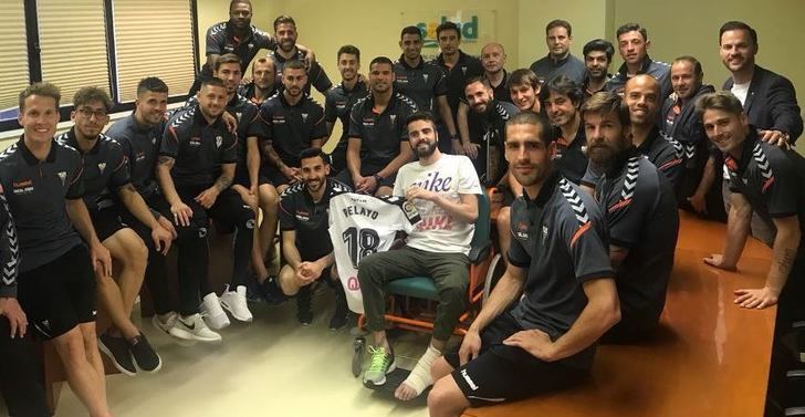 Pelayo con toda la plantilla del Albacete en una imagen de mayo de este año.