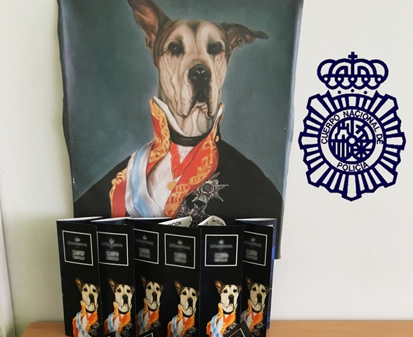 Detenido A.J.L.M, de 33 años, en Albacete por utilizar en su local de copas la imagen de una mascota canina militar