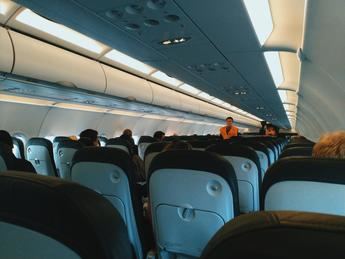 Cursos de Auxiliar de Vuelo: cómo prepararte para trabajar por encima de las nubes