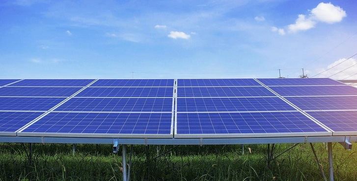 La Junta autoriza la instalación de tres plantas fotovoltaicas en Alcázar con una inversión de más de 73 millones de euros