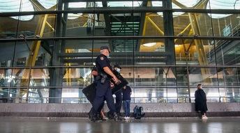 Detienen a 29 personas en Albacete y otras ciudades que cedían su pasaporte a bolivianos para entrar a España