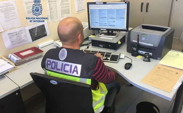 Detenido en Albacete P.P.G, de 38 años, un profesional del engaño, por diversas estafas en Internet