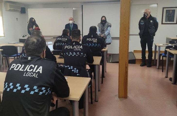 Iniciados los cursos para oficiales y categorías superiores de la Policía Local en la región, con 28 participantes