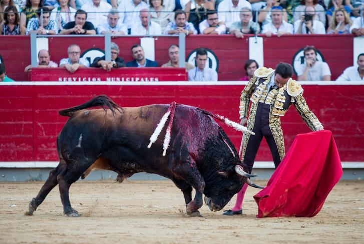 Enrique Ponce toreando en Albacete el día 13 de septiembre del año pasado.