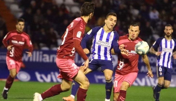Empate del Albacete en Ponferrada, en un partido con el VAR como protagonista (1-1)