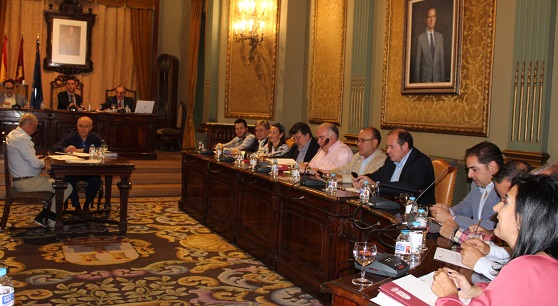 El PP critica que el presidente de la Diputación de Albacete asuma compromisos de financiación actuando de forma dictatorial