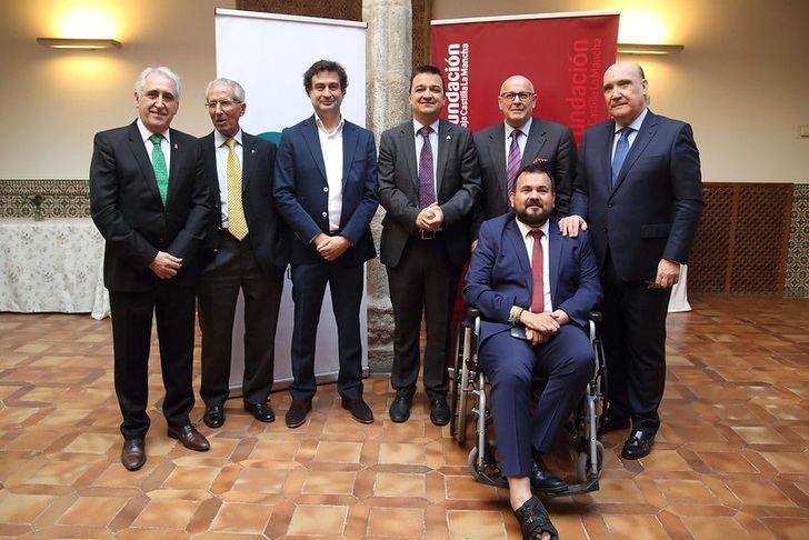 Bahamontes, Pepe Rodríguez y Juan Ramón Amores, reciben los premios ‘Columela’ de la Dieta Mediterréanea