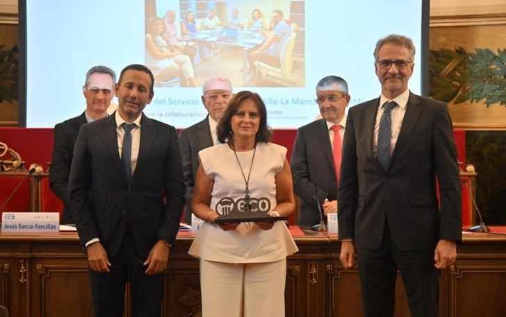 Castilla-La Mancha recibe premios por su excelencia en atención oncológica