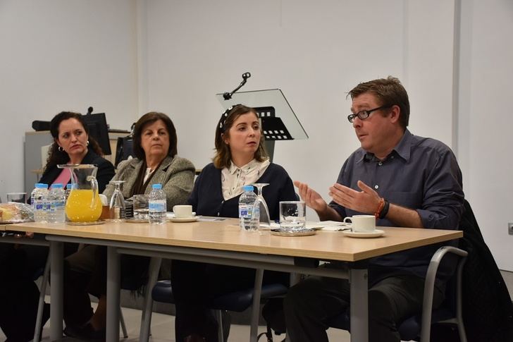 Presentada en la residencia de Afaeps de Albacete la obra literaria de Antonio Ramos Bernal