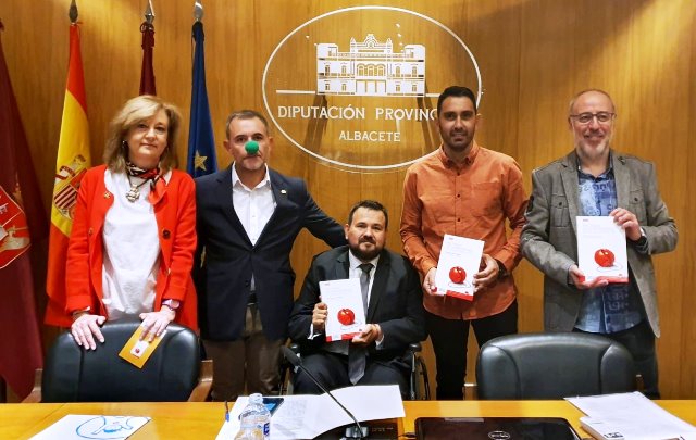 La Diputación de Albacete acogió la presentación del primero de la serie de libros ‘Historias de Superhéroes’, inspirado en Antonio Cepillo Boluda