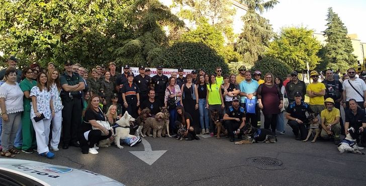 Niños ingresados en el Hospital de Toledo conocen el trabajo de la prevención de incendios