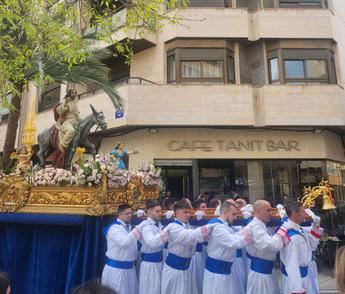 Albacete celebra la misa de Domingo de Ramos y a la procesión de las Palmas en la Catedral