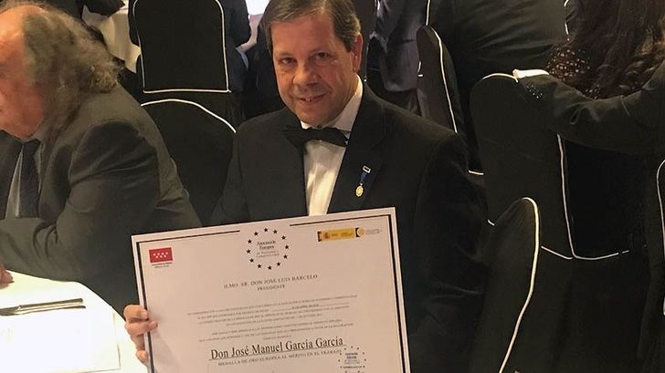José Manuel García, profesor de la UCLM recibe la Medalla de Oro Europea al Mérito en el Trabajo