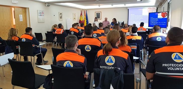 Voluntarios de Protección Civil se forman para intervenciones con discapacitados en Castilla-La Mancha