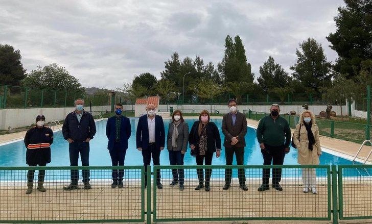 La piscina municipal de Férez (Albacete) mejorará el vaso, las duchas y la accesibilidad con 49.000 euros de Junta y Ayuntamiento