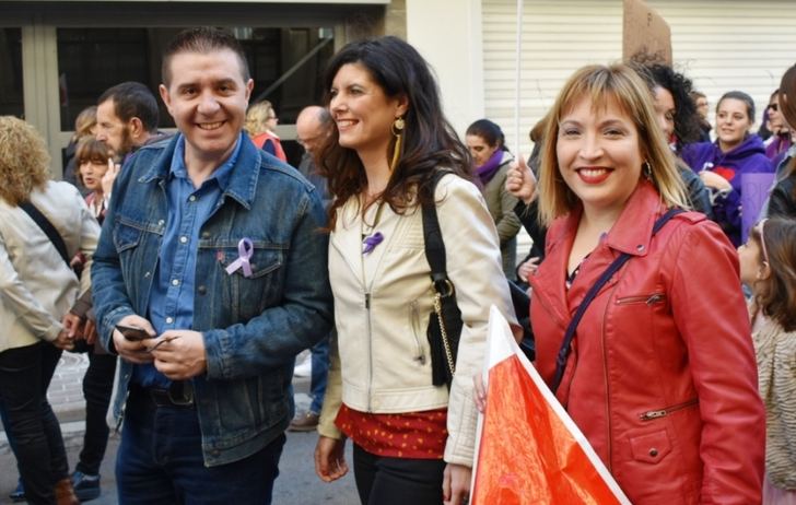 El PSOE provincial, encabezado por su secretario general, ha participado en la manifestación del 8M en Albacete