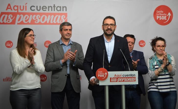 La foto de la alegría de la noche electoral en el PSOE regional.