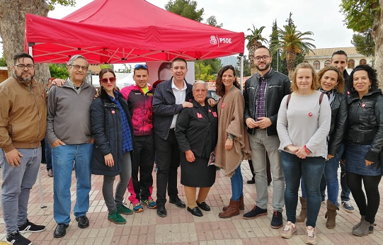 El PSOE de Albacete estuvo en Elche de la Sierra y habló de su apuesta por medidas para hacer frente al reto demográfico