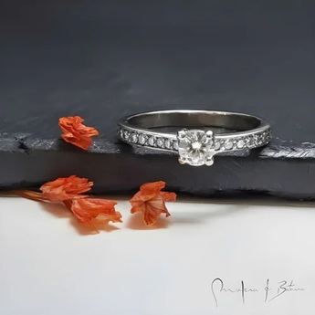 Tendencias en anillos de compromiso 2025