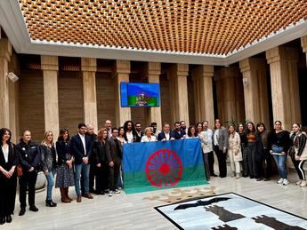 Diputación y Ayuntamiento de Albacete refuerzan su apoyo al pueblo gitano en acto conmemorativo