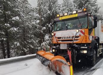 Albacete se prepara para la nevada: 800 toneladas de sal y 14 vehículos en alerta
