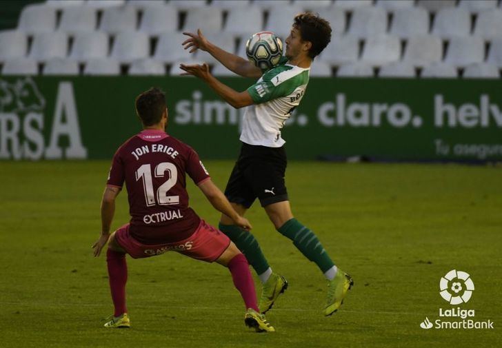 El Albacete remontó en El Sardinero y logró los tres puntos ante el Racing (1-2)