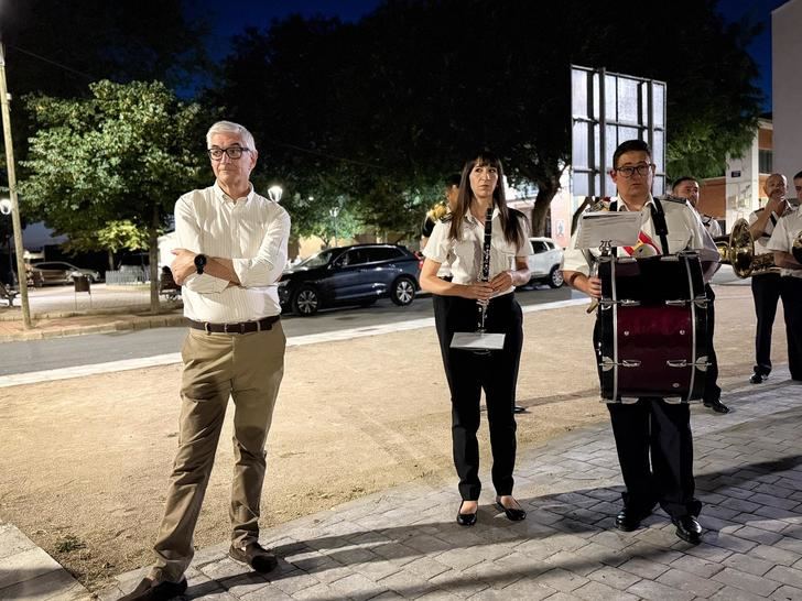 El Salobral celebra su XIX Encuentro de Bandas en la Plaza Mayor con gran éxito cultural