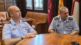 Cabañero da la bienvenida a nuevos coroneles en la Base Aérea de Los Llanos