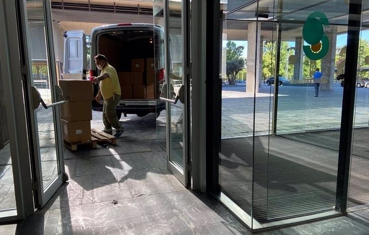 Más de 73 millones de EPIs han llegado a los centros sanitarios de C-LM desde que comenzó la pandemia