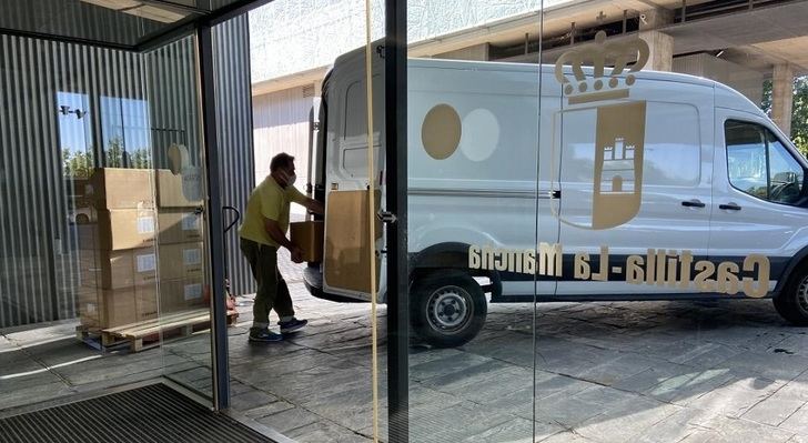 Castilla-La Mancha distribuye 56 millones de artículos de protección en sus centros sanitarios desde el inicio de la pandemia