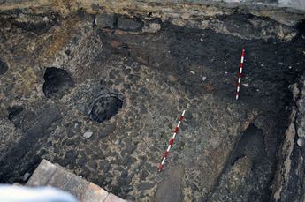 Hallan restos arqueológicos de piscinas de agua fría y mármol en el semisótano de un edificio de Toledo