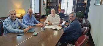 Reunión en Casa Perona: Junta y Ayuntamiento de Munera unen fuerzas por el empleo local