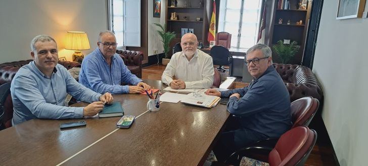 Reunión en Casa Perona: Junta y Ayuntamiento de Munera unen fuerzas por el empleo local