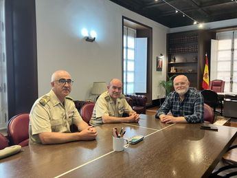 El nuevo coronel del CENAD, Miguel Riesco, se reúne con el delegado de la Junta en Albacete para discutir líneas de trabajo