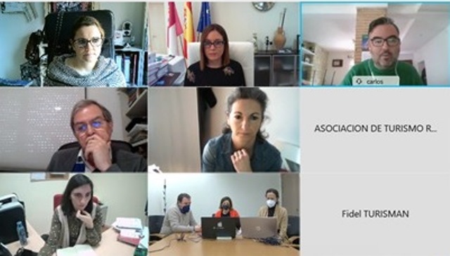 Los empresarios de turismo rural de Castilla-La Mancha exponen sus líneas de trabajo a los responsables de la Junta