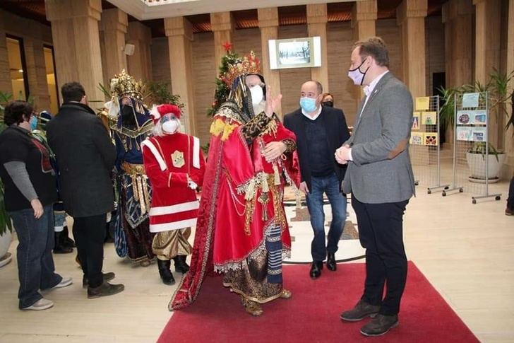 Albacete tuvo su tarde de Reyes Magos de Oriente y los niños sus regalos