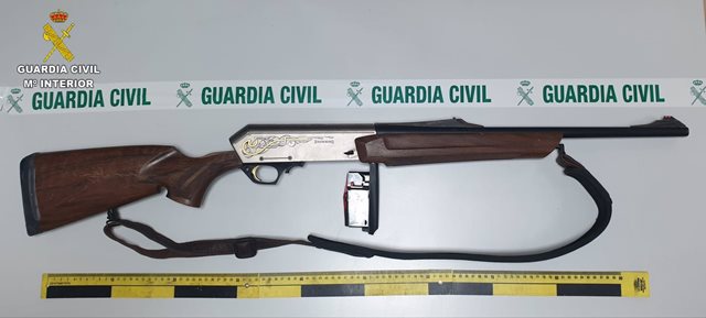 Los tres detenidos por tentativa de homicidio tras una discusión familiar en Polán usaron un rifle robado