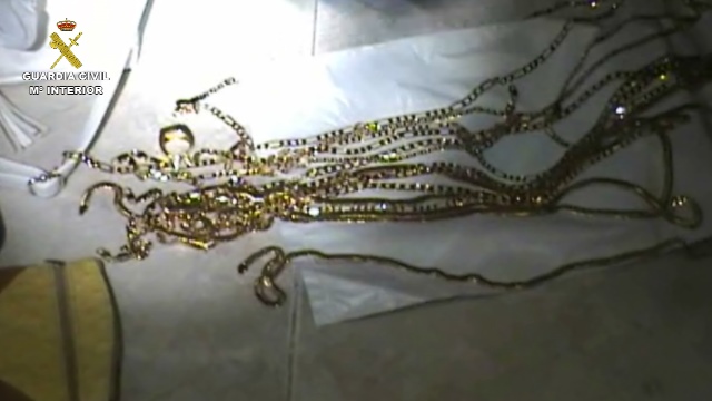 Imagen de archivo de joyas robadas.